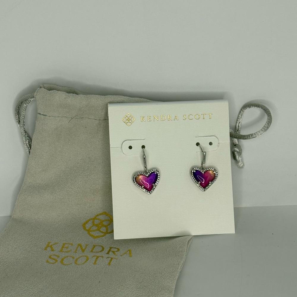Kendra Scott Ari Heart silver drop earrings in watercolor illusion.